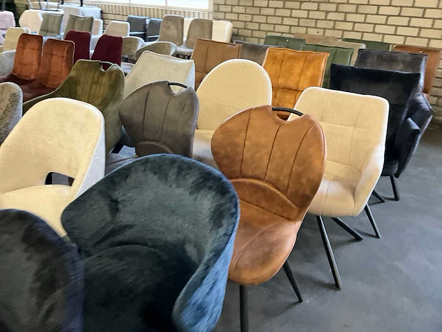 Partij diverse eetkamerstoelen (30x) - afbeelding 16 van  18