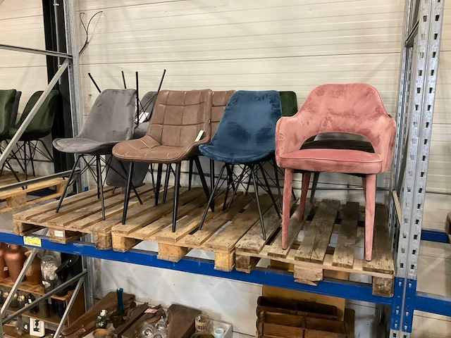 Partij diverse eetkamerstoelen (58x) - afbeelding 6 van  11