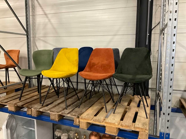 Partij diverse eetkamerstoelen (58x) - afbeelding 7 van  11