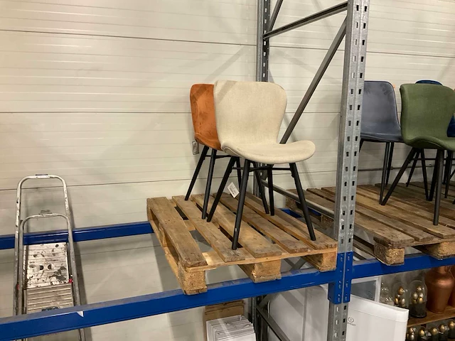 Partij diverse eetkamerstoelen (58x) - afbeelding 8 van  11