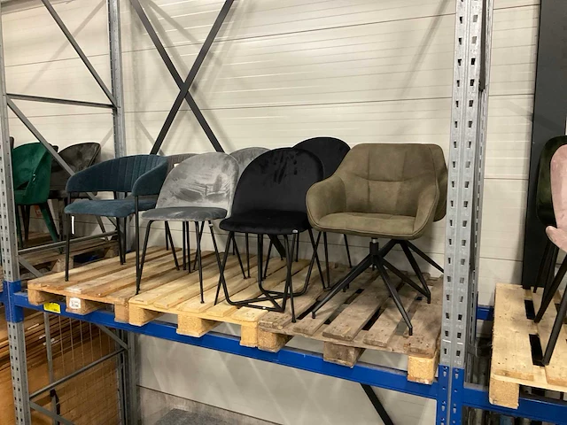 Partij diverse eetkamerstoelen (58x) - afbeelding 10 van  11