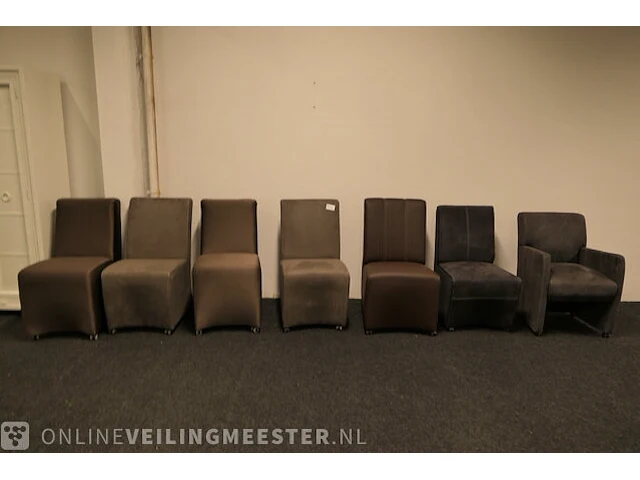 Partij diverse eetkamerstoelen , 7 stuks - afbeelding 1 van  25