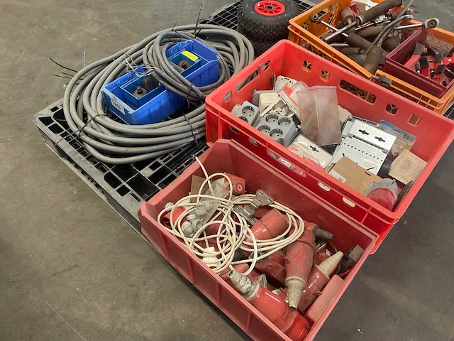 Partij diverse electronica onderdelen - afbeelding 3 van  10