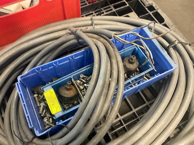 Partij diverse electronica onderdelen - afbeelding 10 van  10