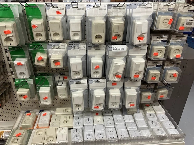 Partij diverse elektra en contra stekkers - afbeelding 1 van  3