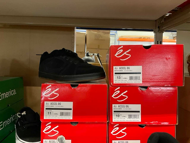 Partij diverse es/adidas/emerica/cariuma sneakers (24x) - afbeelding 11 van  12