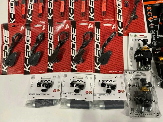 Partij diverse fiets benodigdheden (49x) - afbeelding 6 van  12