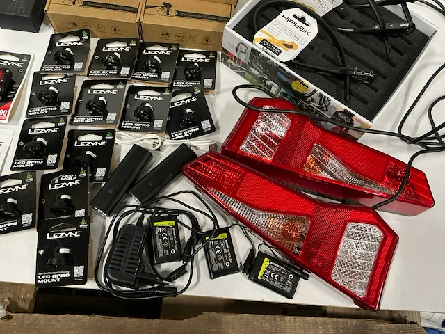 Partij diverse fiets benodigdheden (69x) - afbeelding 9 van  9