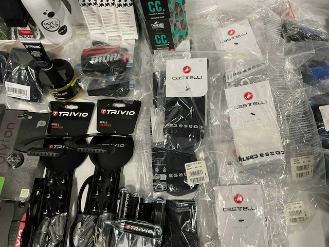 Partij diverse fiets benodigdheden (83x) - afbeelding 2 van  15