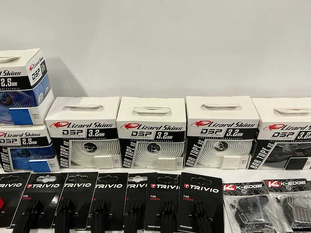 Partij diverse fiets benodigdheden (88x) - afbeelding 6 van  18