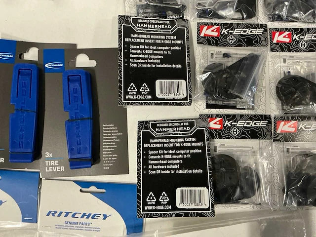 Partij diverse fiets benodigdheden (88x) - afbeelding 10 van  18