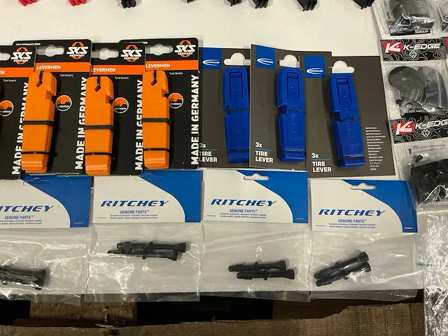 Partij diverse fiets benodigdheden (88x) - afbeelding 18 van  18