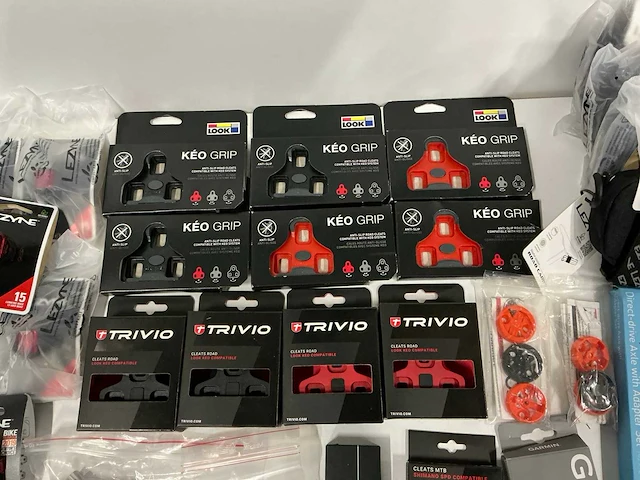 Partij diverse fiets benodigdheden (90x) - afbeelding 12 van  13