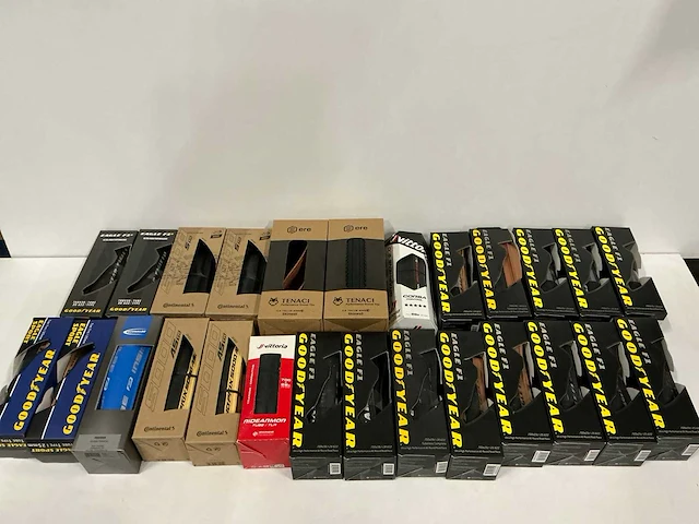 Partij diverse fietsbanden (27x) - afbeelding 1 van  7