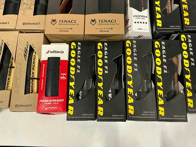 Partij diverse fietsbanden (27x) - afbeelding 5 van  7