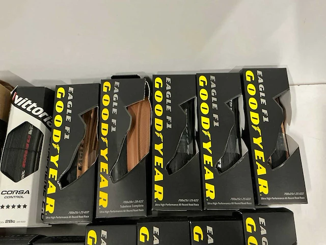 Partij diverse fietsbanden (27x) - afbeelding 6 van  7