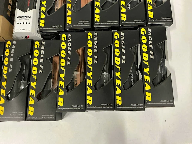 Partij diverse fietsbanden (27x) - afbeelding 7 van  7