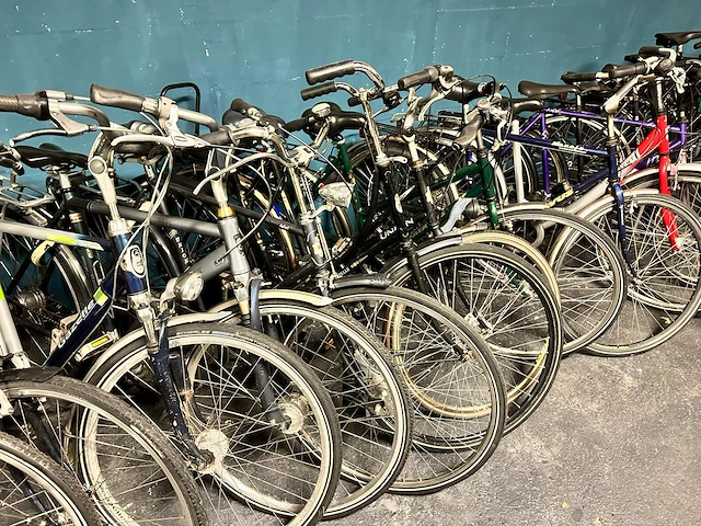 Partij diverse fietsen (94 stuks) - afbeelding 6 van  44