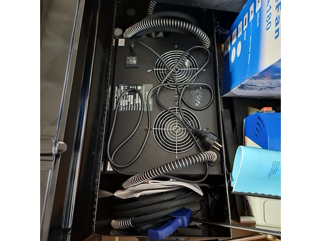 Partij diverse garage inventaris en 9x ventilator, o.a finefan, parat - afbeelding 12 van  12