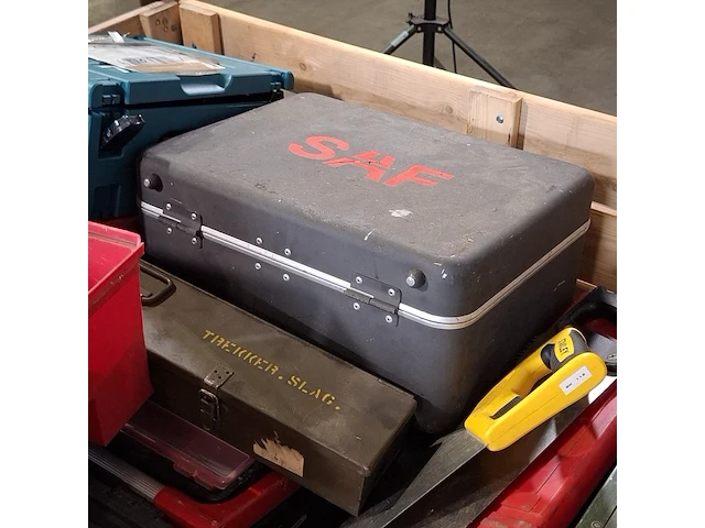 Partij diverse garage inventaris, o.a metabo, bahco - afbeelding 3 van  11