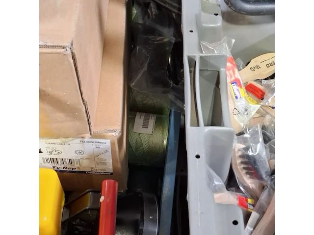 Partij diverse garage inventaris, o.a vero - afbeelding 8 van  12