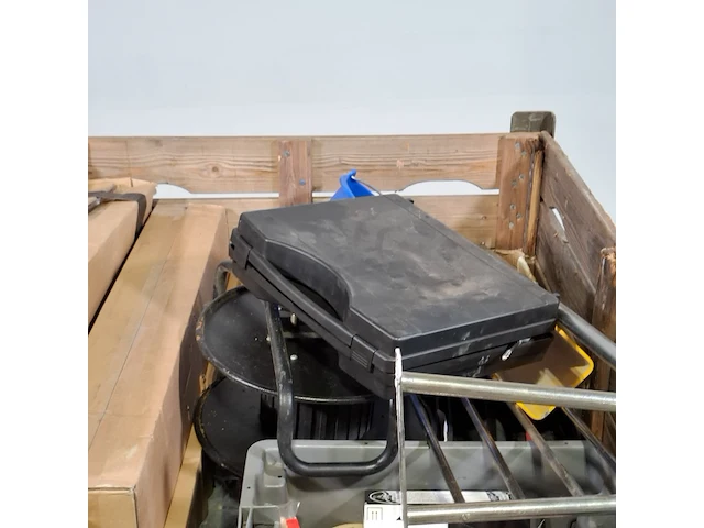 Partij diverse garage inventaris, o.a vero - afbeelding 9 van  12