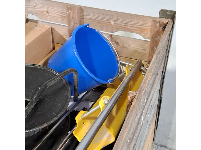 Partij diverse garage inventaris, o.a vero - afbeelding 10 van  12