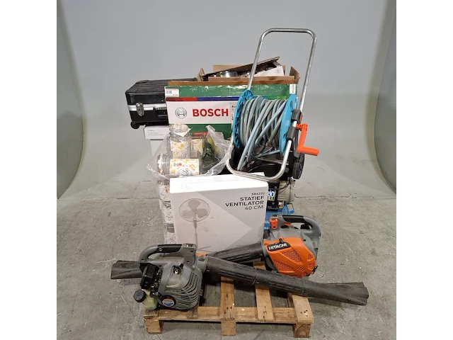 Partij diverse garageinventaris, o.a hitachi, bosch - afbeelding 1 van  18