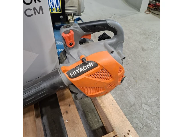 Partij diverse garageinventaris, o.a hitachi, bosch - afbeelding 14 van  18
