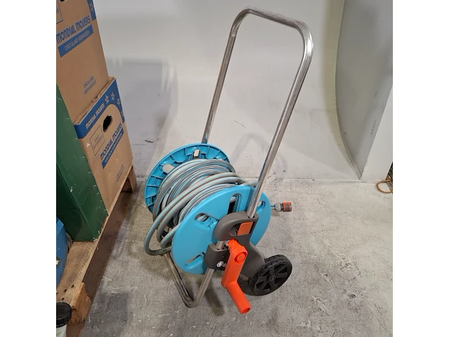 Partij diverse garageinventaris, o.a hitachi, bosch - afbeelding 16 van  18