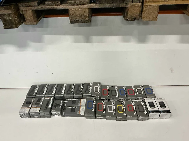 Partij diverse garmin fiets accessoires (32x) - afbeelding 1 van  5