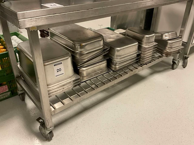 Partij diverse gastronorm bakken - afbeelding 2 van  6