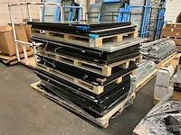 Partij diverse gedemonteerde zonnepanelen