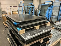 Partij diverse gedemonteerde zonnepanelen - afbeelding 2 van  9