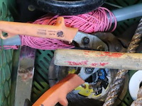 Partij diverse gereedschappen & bevestigingsmaterialen op pallet o.a. sola waterpas, gatenzaag; boren & handzaag - afbeelding 5 van  14