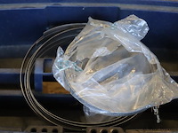 Partij diverse gereedschappen & bevestigingsmaterialen op pallet o.a. sola waterpas, gatenzaag; boren & handzaag - afbeelding 6 van  14