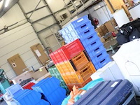 Partij diverse gereedschappen & bevestigingsmaterialen op pallet o.a. sola waterpas, gatenzaag; boren & handzaag - afbeelding 1 van  14