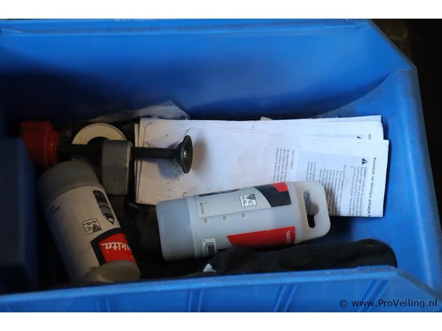Partij diverse gereedschappen & bevestigingsmaterialen op pallet o.a. sola waterpas, gatenzaag; boren & handzaag - afbeelding 10 van  14
