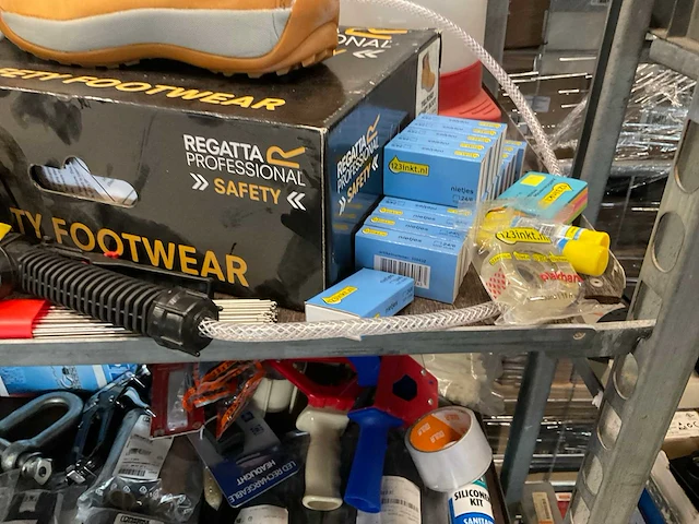 Partij diverse gereedschappen en materiaal - afbeelding 8 van  13