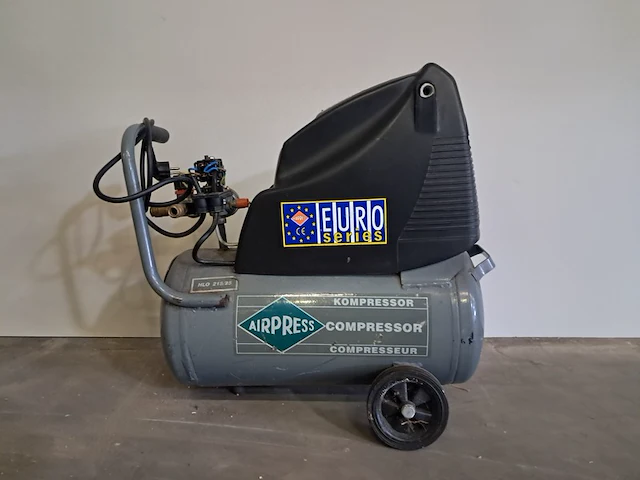 Partij diverse gereedschappen, makita, telwin, festool, stihl, bosch, hitachi - afbeelding 7 van  27