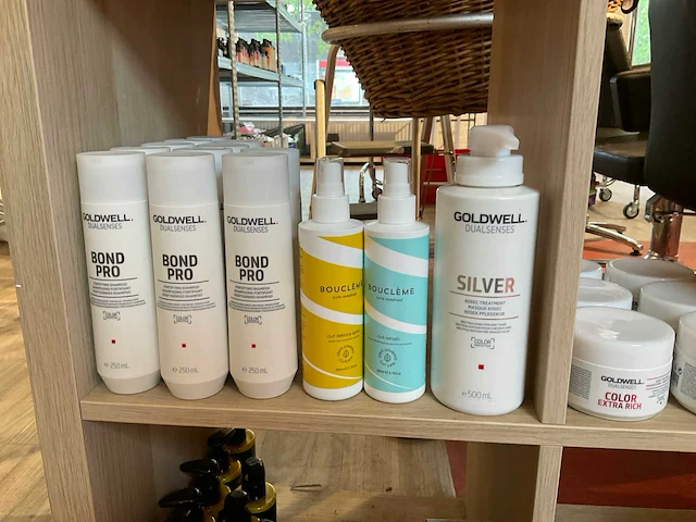 Partij diverse goldwell&boucleme haarproducten (136x) - afbeelding 2 van  12