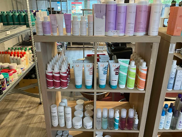 Partij diverse goldwell&boucleme haarproducten (136x) - afbeelding 1 van  12