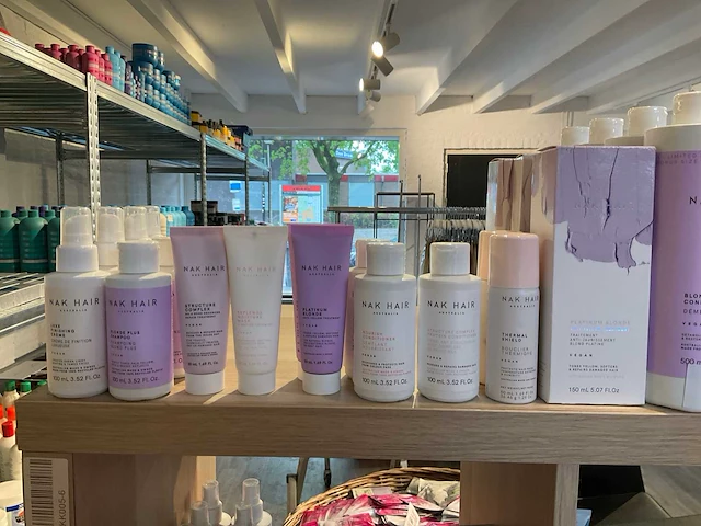 Partij diverse goldwell&boucleme haarproducten (136x) - afbeelding 7 van  12