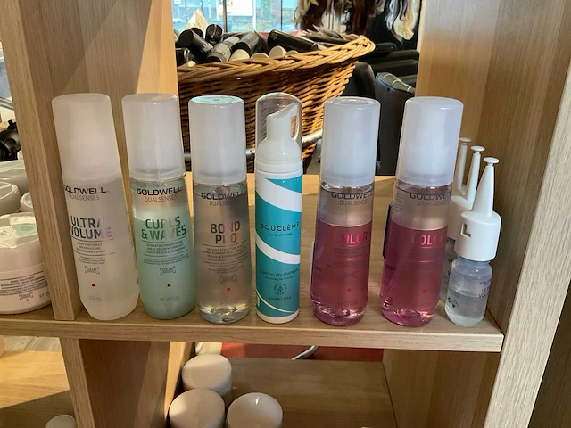Partij diverse goldwell&boucleme haarproducten (136x) - afbeelding 11 van  12
