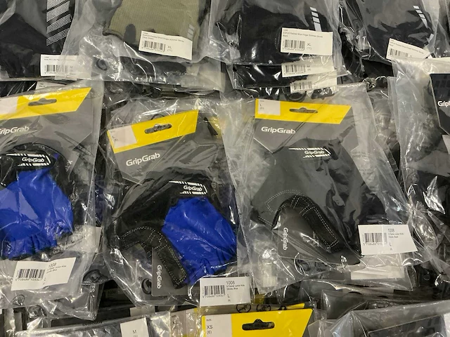 Partij diverse gripgrab fietshandschoenen (127x) - afbeelding 3 van  15