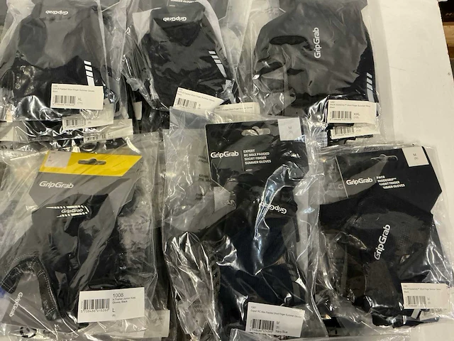 Partij diverse gripgrab fietshandschoenen (127x) - afbeelding 6 van  15