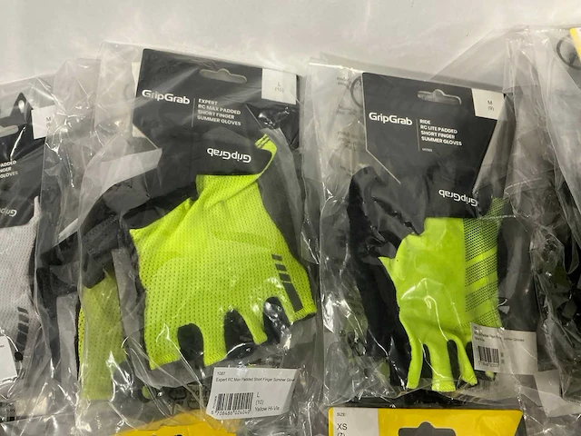Partij diverse gripgrab fietshandschoenen (127x) - afbeelding 9 van  15