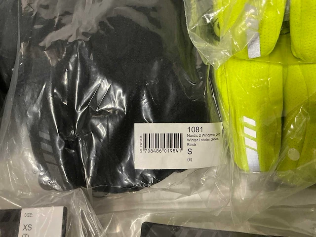 Partij diverse gripgrab fietshandschoenen (33x) - afbeelding 6 van  19