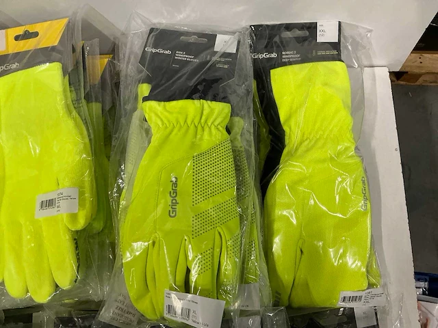 Partij diverse gripgrab fietshandschoenen (79x) - afbeelding 3 van  19