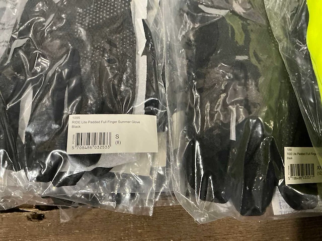 Partij diverse gripgrab fietshandschoenen (79x) - afbeelding 9 van  19